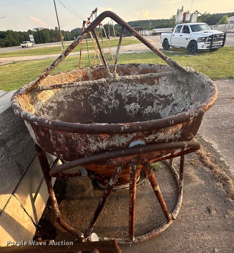 image for item EJ4460 Concrete bucket 