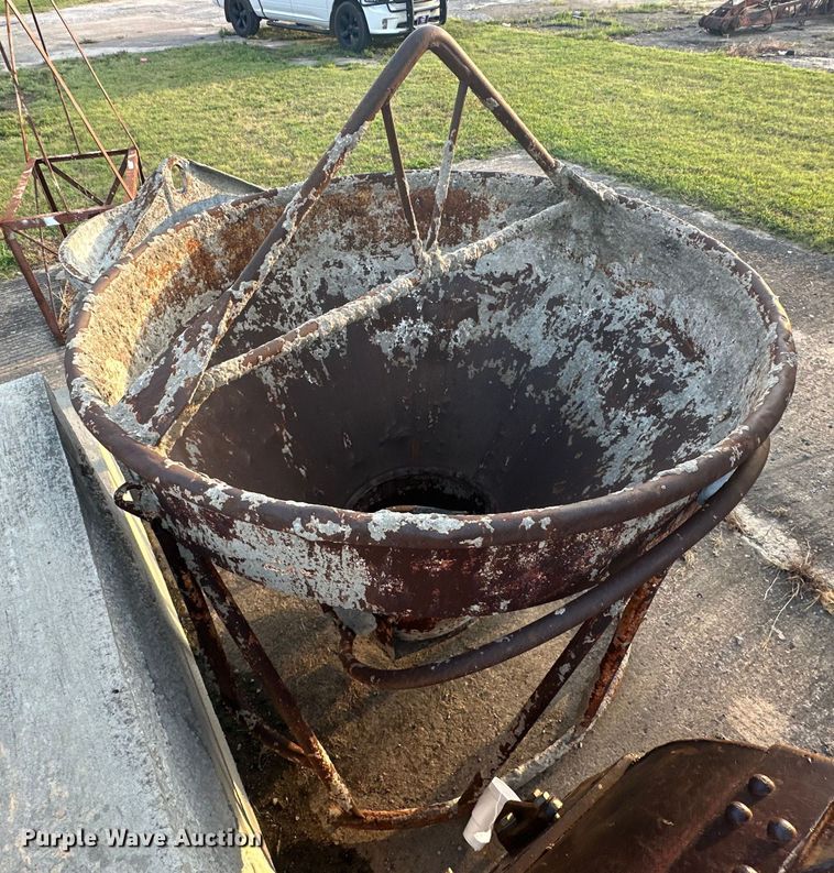 image for item EJ4460 Concrete bucket 
