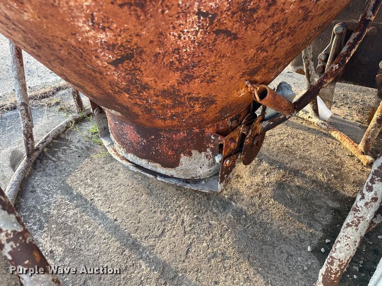 image for item EJ4460 Concrete bucket 