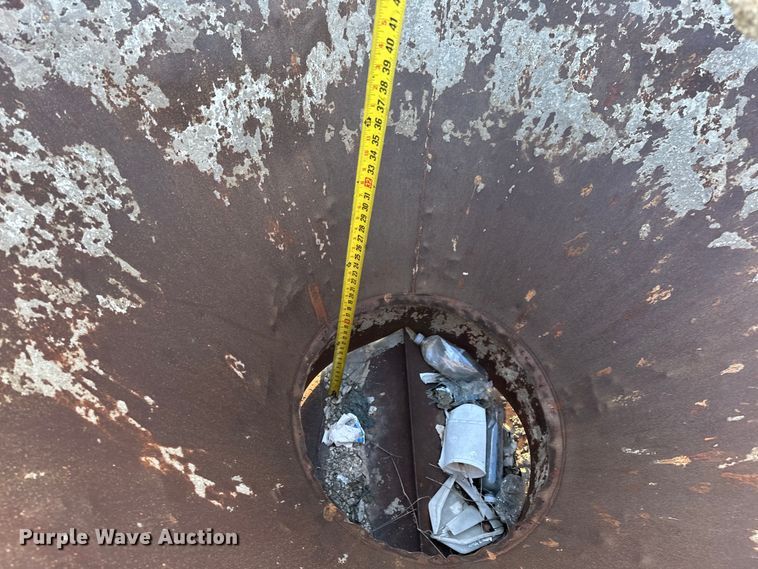 image for item EJ4460 Concrete bucket 