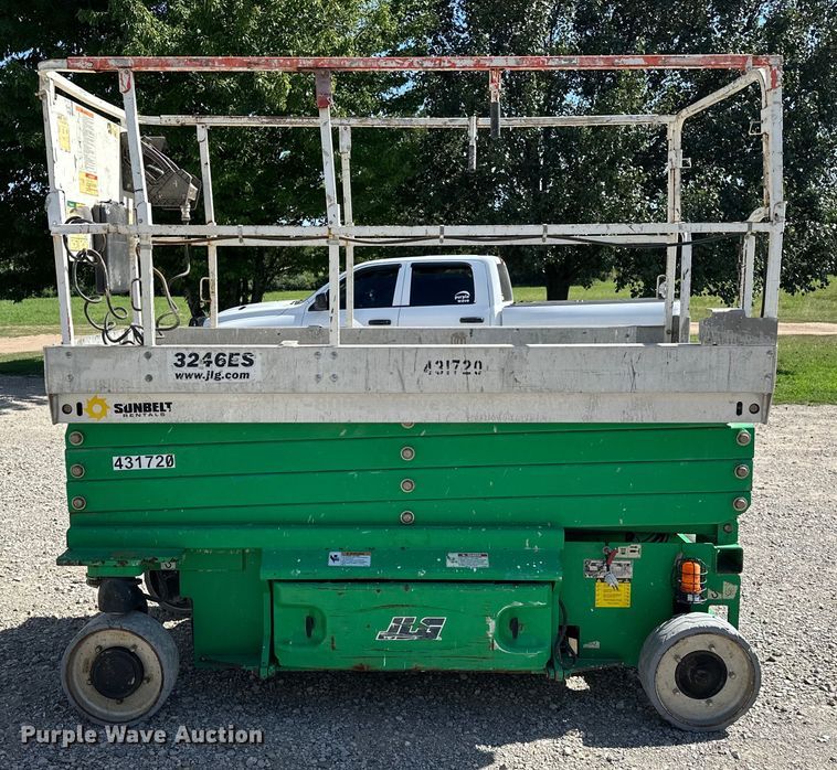 image for item EJ4467 2012 JLG 3246 ES scissor lift