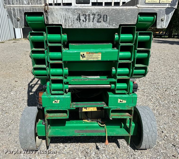 image for item EJ4467 2012 JLG 3246 ES scissor lift