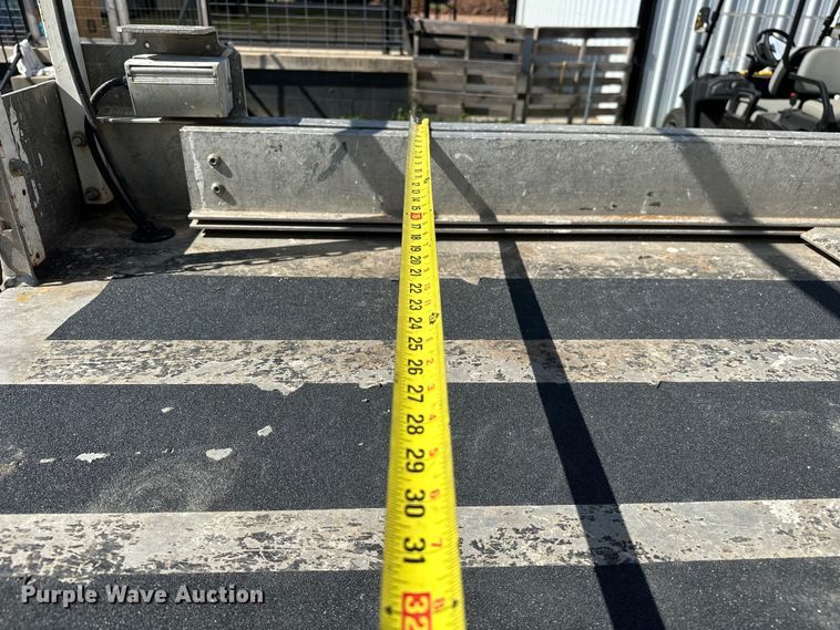 image for item EJ4467 2012 JLG 3246 ES scissor lift