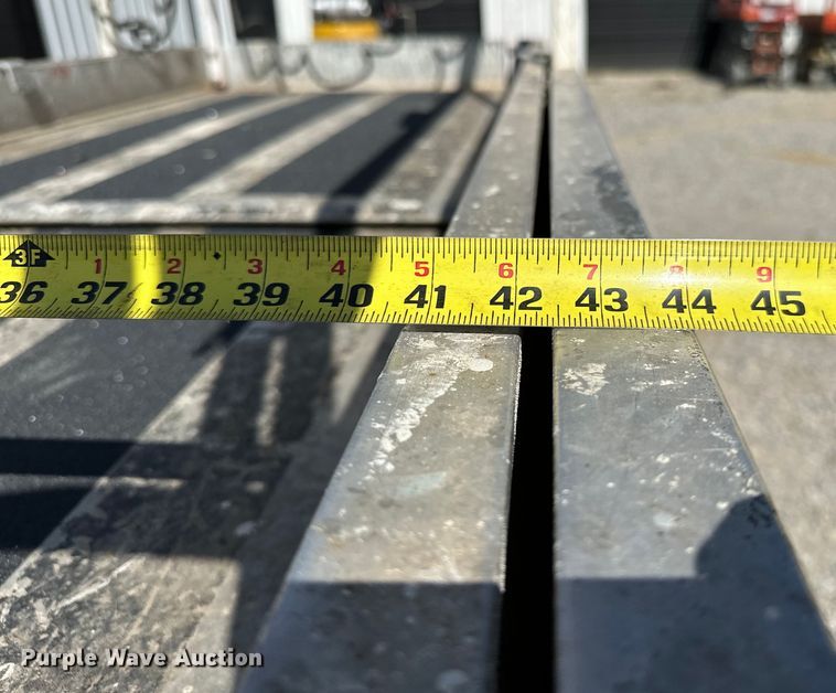 image for item EJ4467 2012 JLG 3246 ES scissor lift