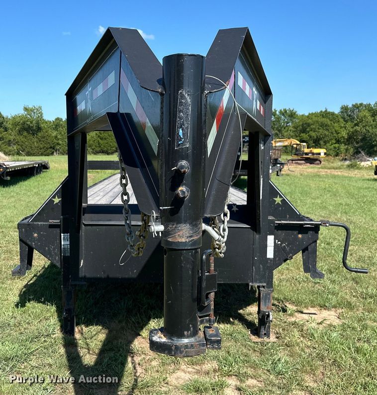 image for item EJ4468 2022 J&J Trailer Star Deck Over  equipment trailer