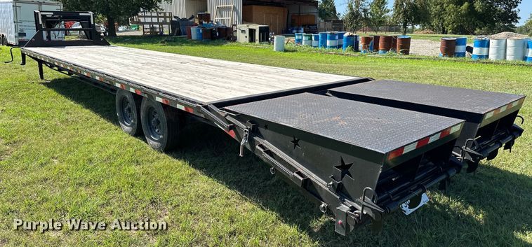 image for item EJ4468 2022 J&J Trailer Star Deck Over  equipment trailer