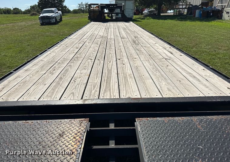 image for item EJ4468 2022 J&J Trailer Star Deck Over  equipment trailer
