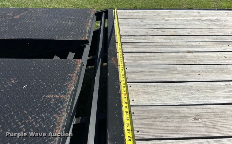 image for item EJ4468 2022 J&J Trailer Star Deck Over  equipment trailer