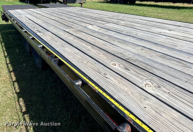 image for item EJ4468 2022 J&J Trailer Star Deck Over  equipment trailer