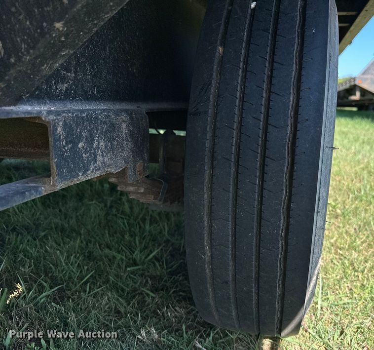 image for item EJ4468 2022 J&J Trailer Star Deck Over  equipment trailer