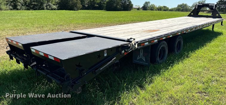 image for item EJ4470 2022 J&J Trailer Star Deck Over equipment trailer