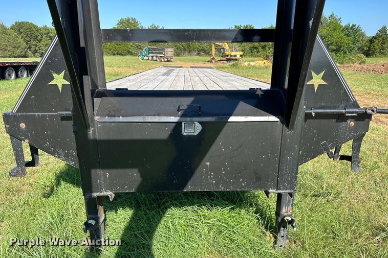 image for item EJ4470 2022 J&J Trailer Star Deck Over equipment trailer