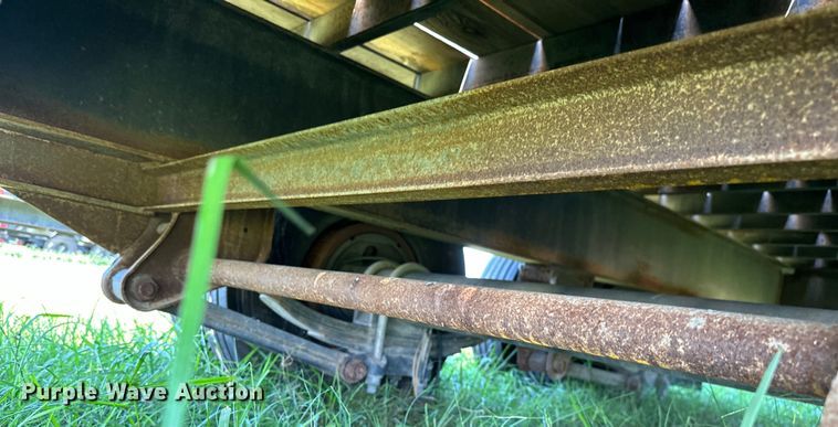 image for item EJ4470 2022 J&J Trailer Star Deck Over equipment trailer