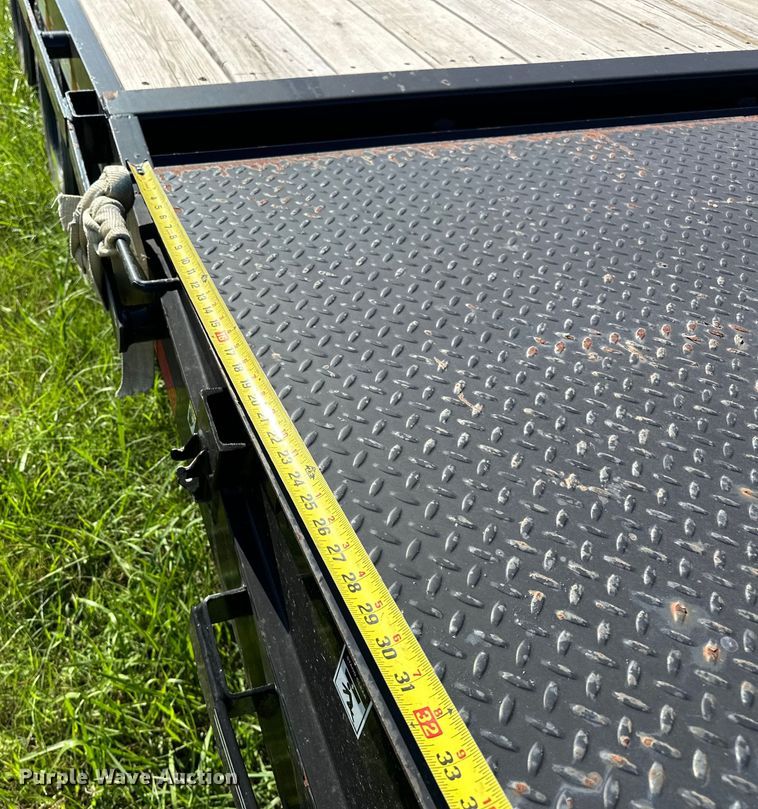 image for item EJ4470 2022 J&J Trailer Star Deck Over equipment trailer