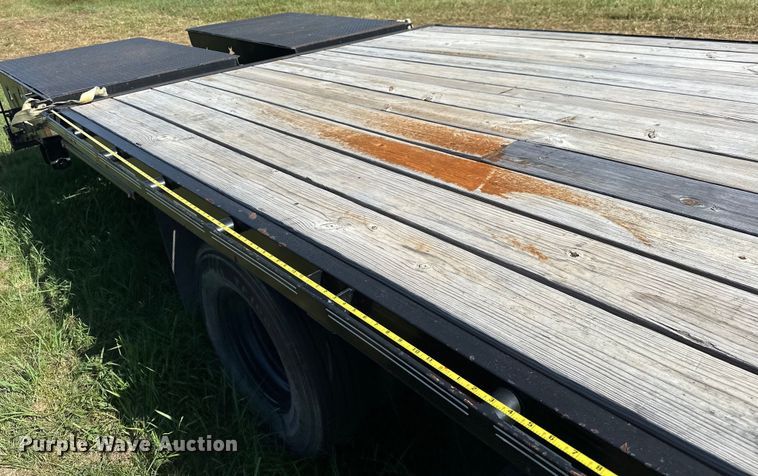 image for item EJ4470 2022 J&J Trailer Star Deck Over equipment trailer