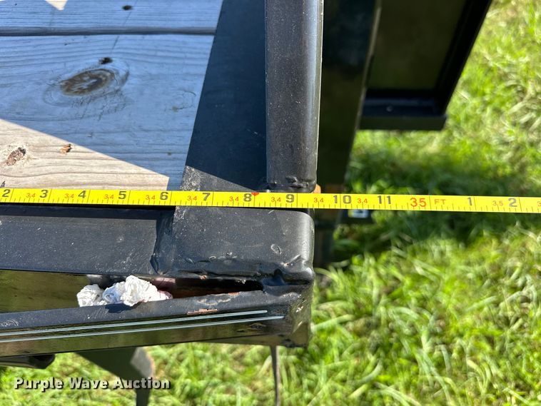 image for item EJ4470 2022 J&J Trailer Star Deck Over equipment trailer