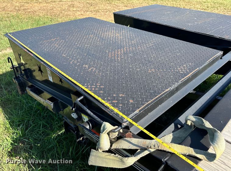 image for item EJ4470 2022 J&J Trailer Star Deck Over equipment trailer