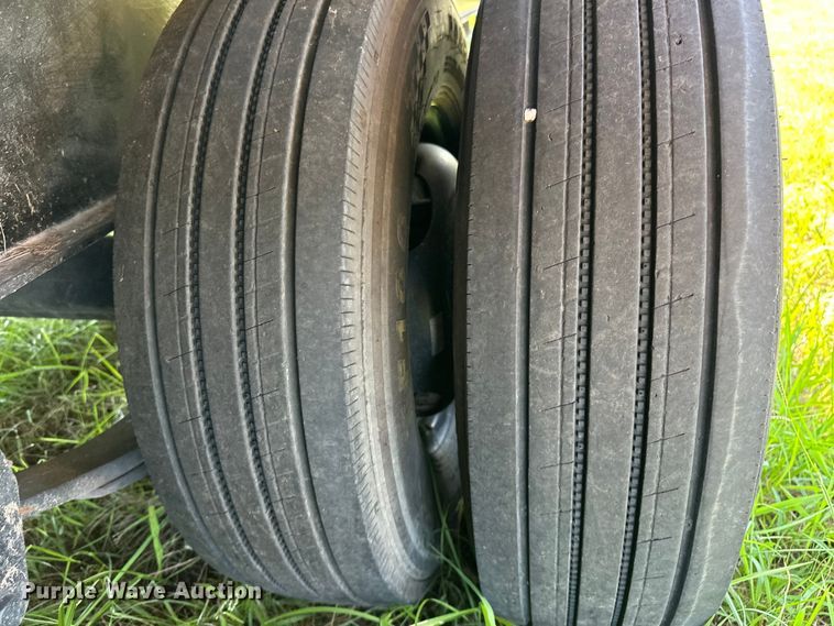 image for item EJ4470 2022 J&J Trailer Star Deck Over equipment trailer