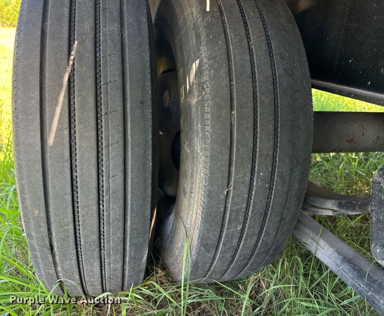 image for item EJ4470 2022 J&J Trailer Star Deck Over equipment trailer