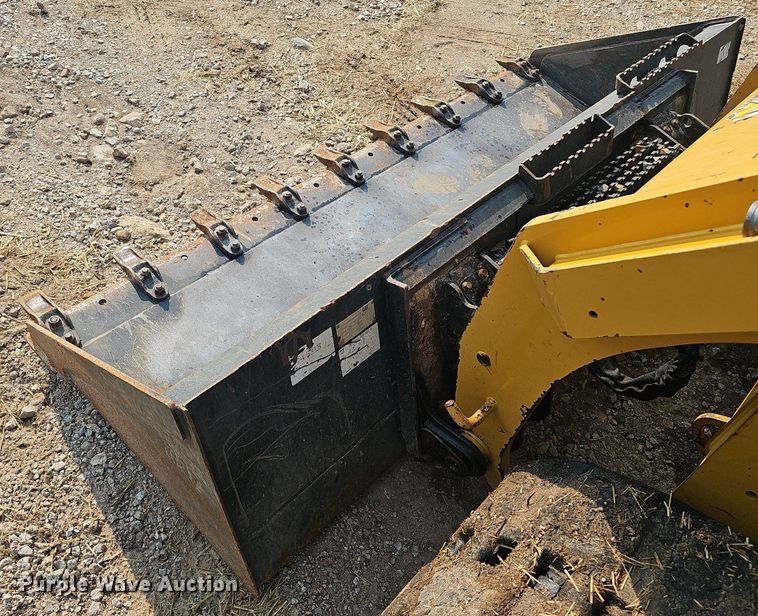 image for item EJ5765 2019 Caterpillar  289D tracked skid steer loader