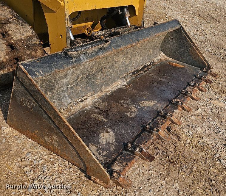 image for item EJ5765 2019 Caterpillar  289D tracked skid steer loader