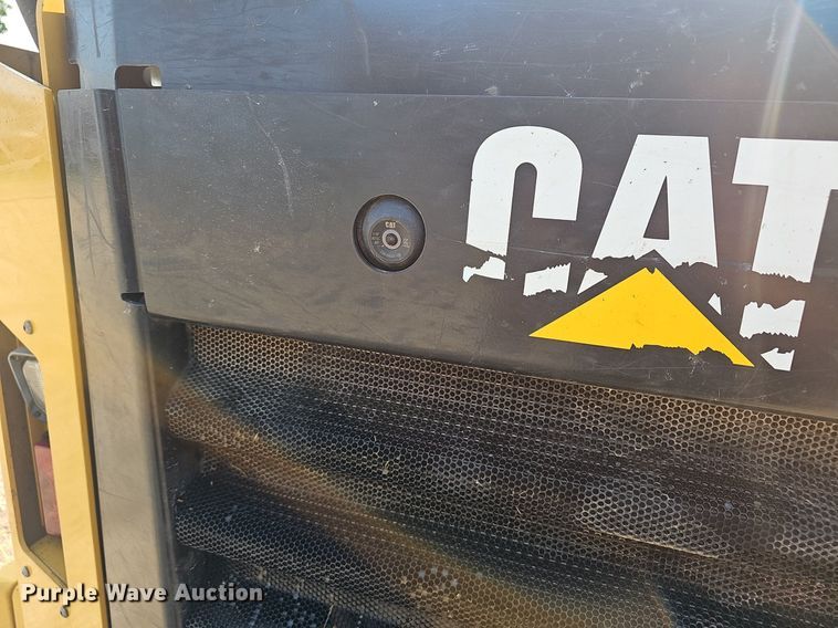 image for item EJ5765 2019 Caterpillar  289D tracked skid steer loader