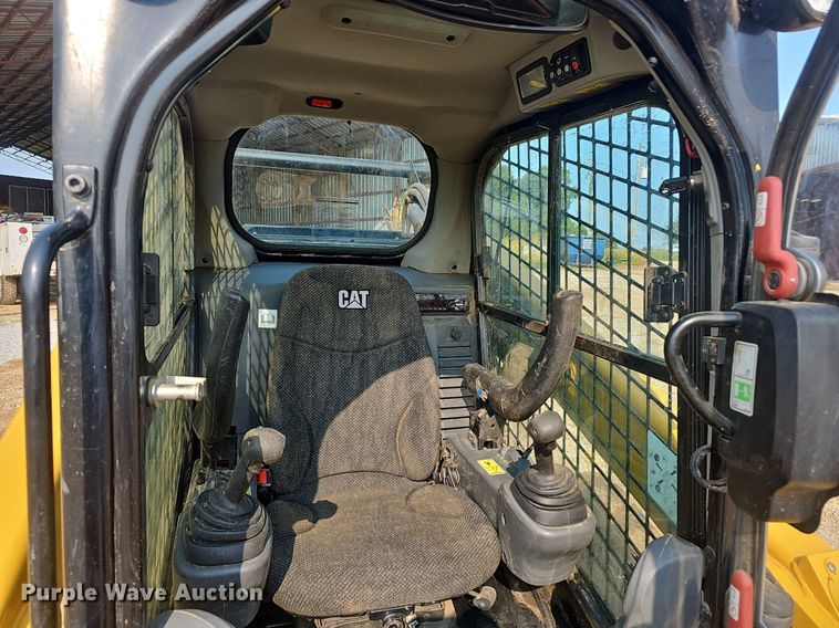 image for item EJ5765 2019 Caterpillar  289D tracked skid steer loader