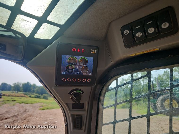 image for item EJ5765 2019 Caterpillar  289D tracked skid steer loader