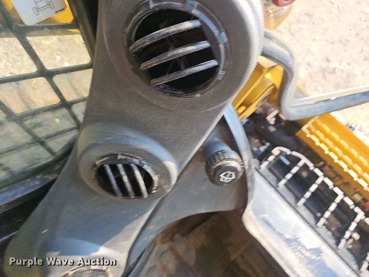 image for item EJ5765 2019 Caterpillar  289D tracked skid steer loader