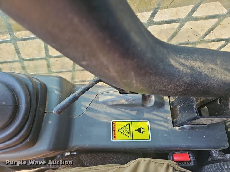 image for item EJ5765 2019 Caterpillar  289D tracked skid steer loader