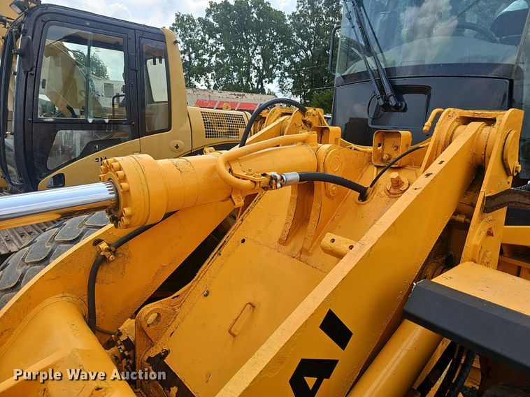 image for item EJ5767 Hyundai HL940 wheel loader