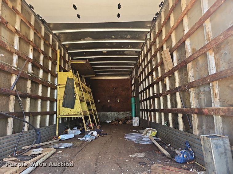 image for item EJ5788 1990 Ford L7000 box truck