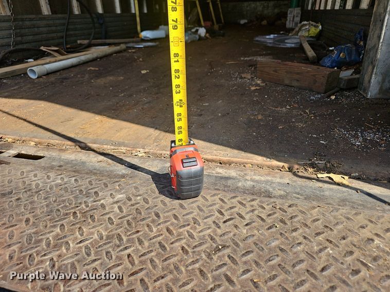 image for item EJ5788 1990 Ford L7000 box truck