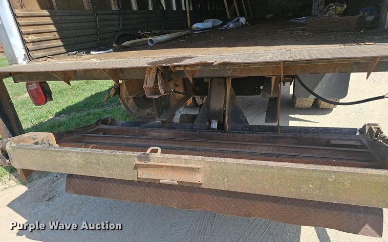 image for item EJ5788 1990 Ford L7000 box truck