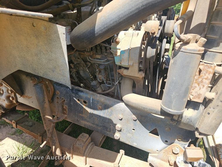 image for item EJ5788 1990 Ford L7000 box truck