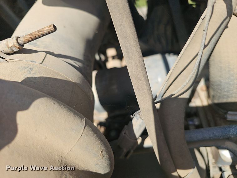 image for item EJ5788 1990 Ford L7000 box truck