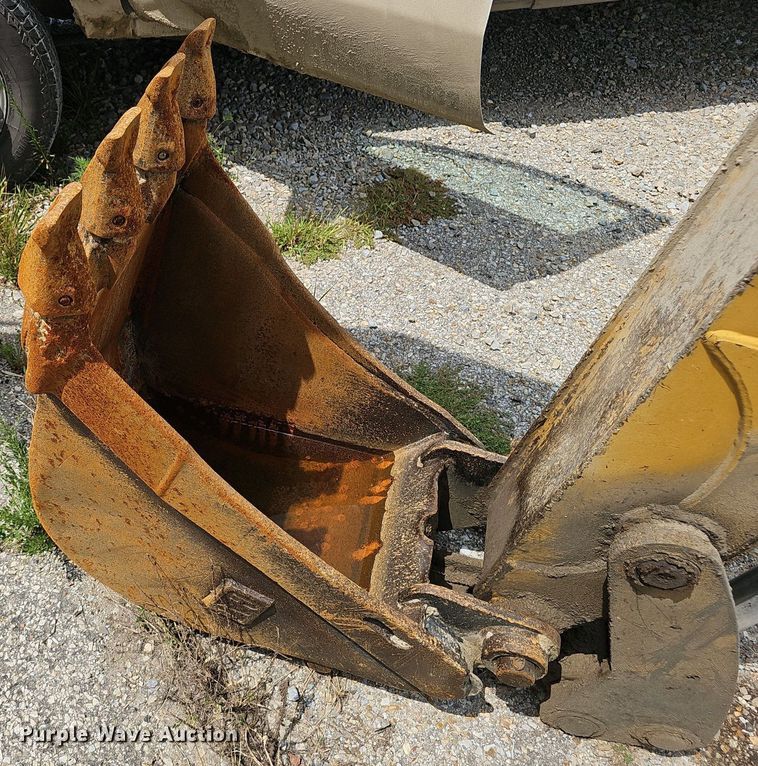 image for item EJ5789 2004 Caterpillar 416D backhoe