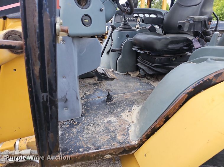 image for item EJ5789 2004 Caterpillar 416D backhoe