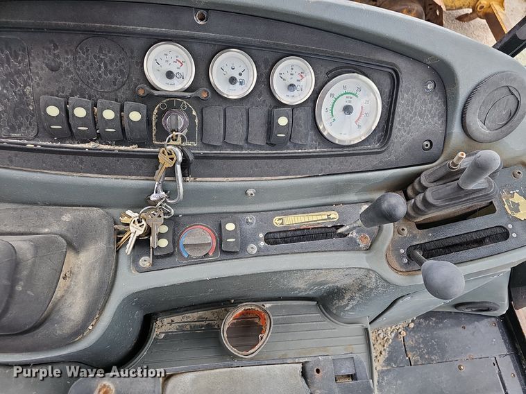 image for item EJ5789 2004 Caterpillar 416D backhoe