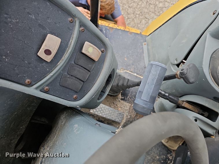 image for item EJ5789 2004 Caterpillar 416D backhoe