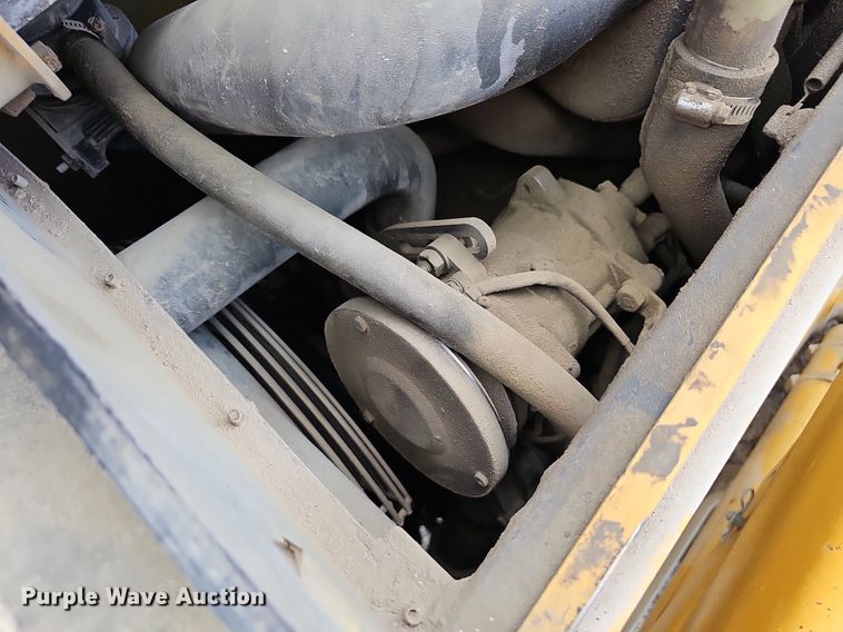 image for item EJ5789 2004 Caterpillar 416D backhoe