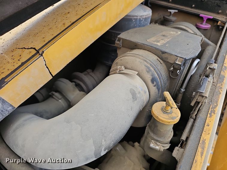 image for item EJ5789 2004 Caterpillar 416D backhoe