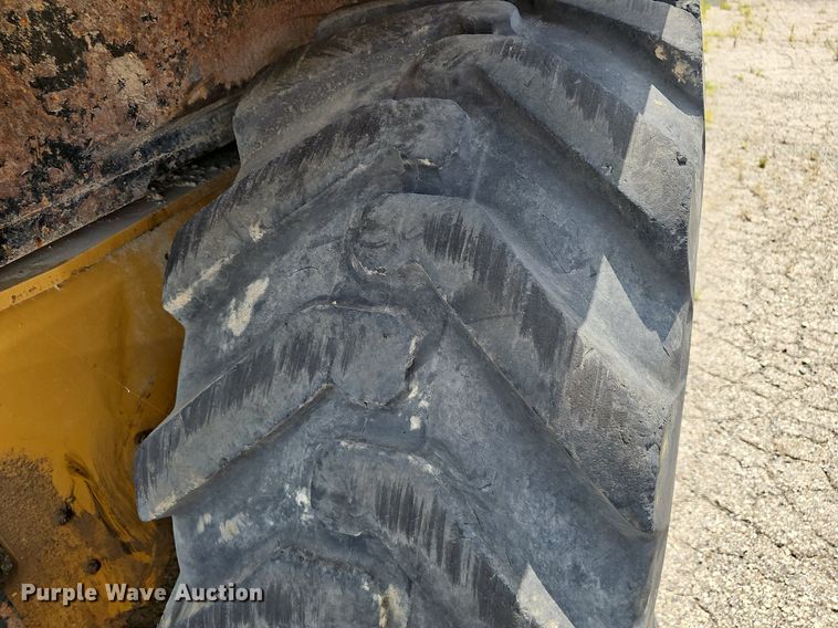 image for item EJ5789 2004 Caterpillar 416D backhoe