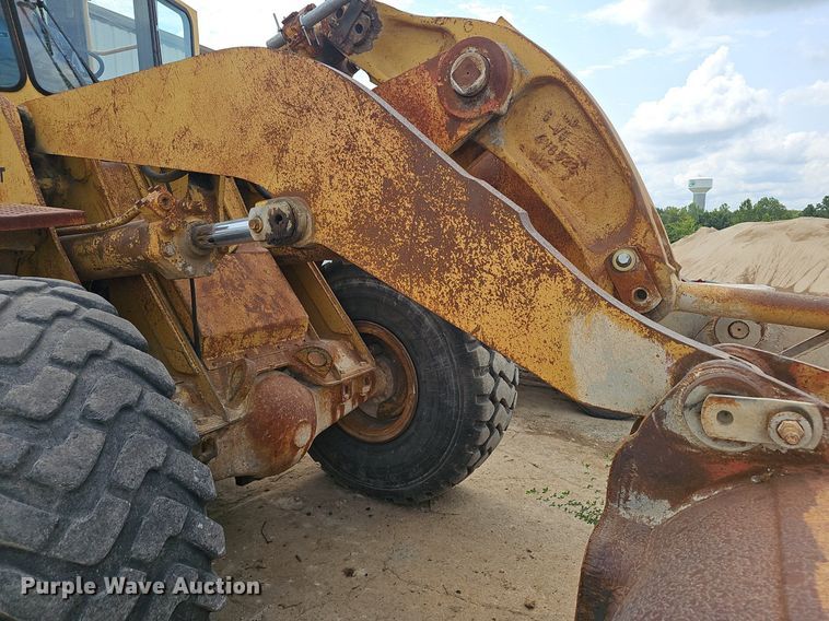 image for item EJ5790 Caterpillar 966D loader