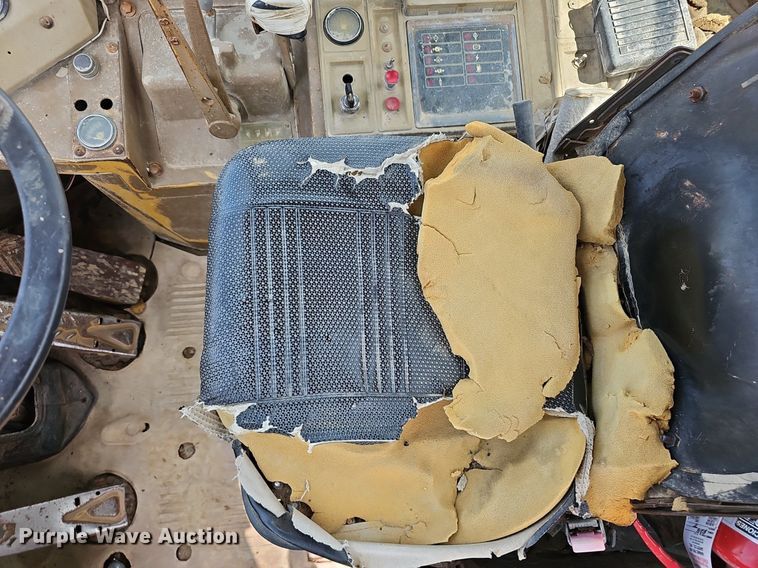 image for item EJ5790 Caterpillar 966D loader