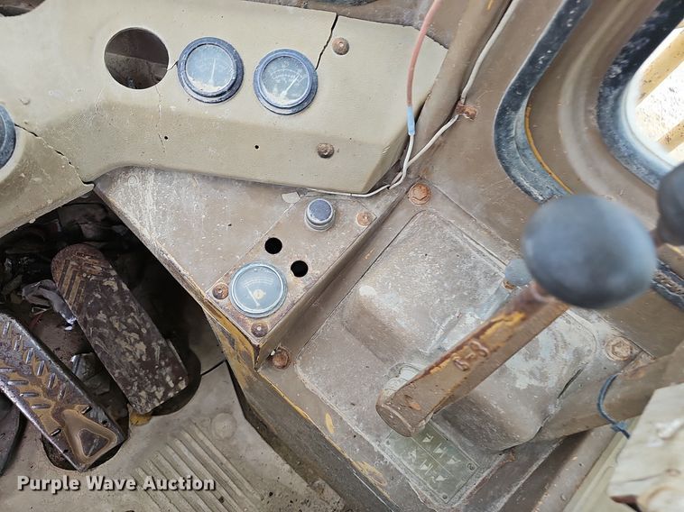 image for item EJ5790 Caterpillar 966D loader