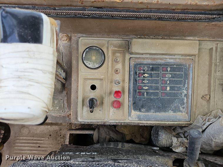 image for item EJ5790 Caterpillar 966D loader