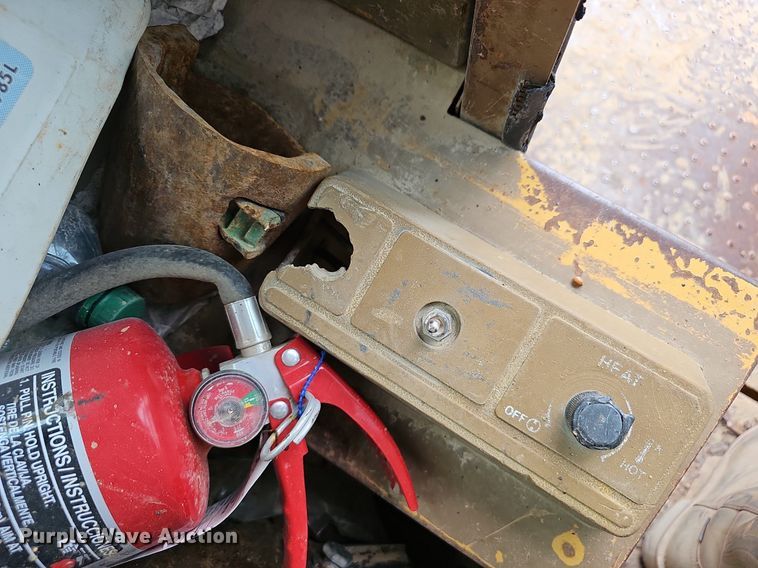 image for item EJ5790 Caterpillar 966D loader