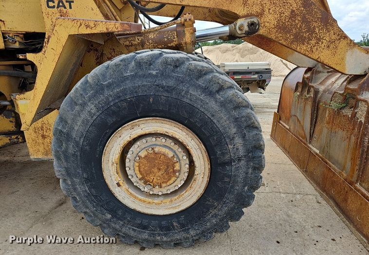 image for item EJ5790 Caterpillar 966D loader