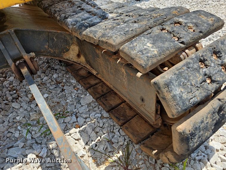 image for item EJ5796 2012 Komatsu  PC88MR-8 mini excavator